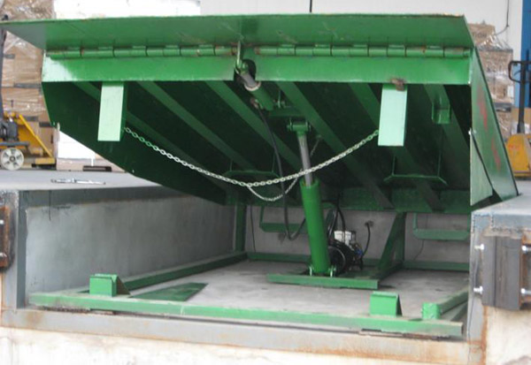 固定式登車(chē)橋